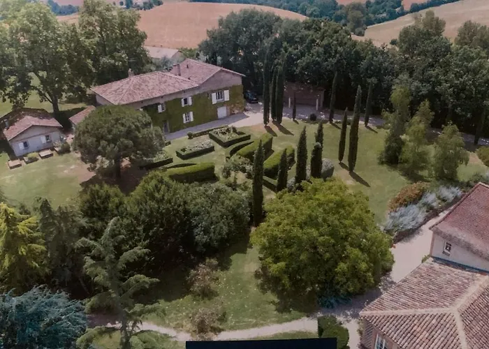 In French Tuscany 別荘